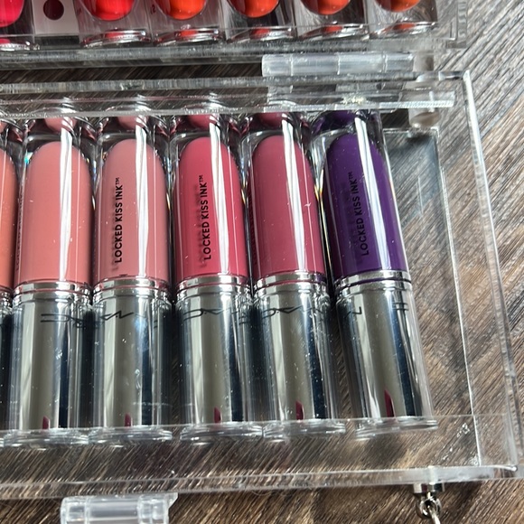 Mac Locked Kiss Ink Lipgloss - Picture 5 of 9
